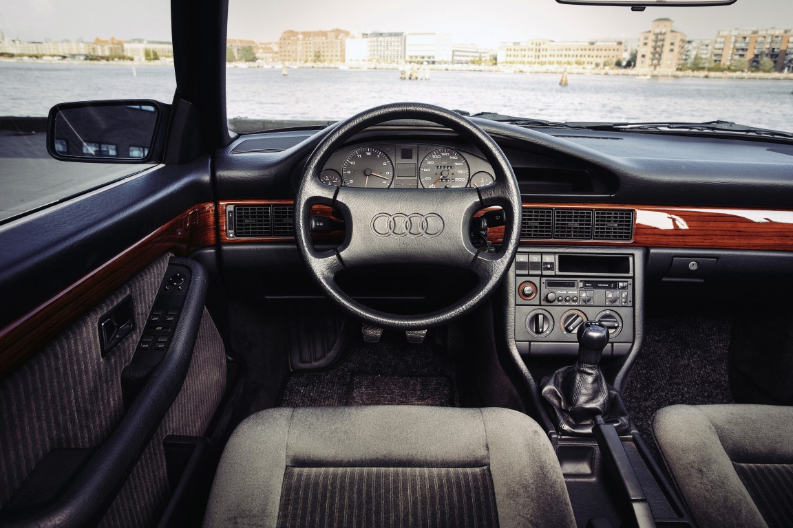 Audi 100 4-door Sedan 100 2.3 E, 136hp (Automatic)